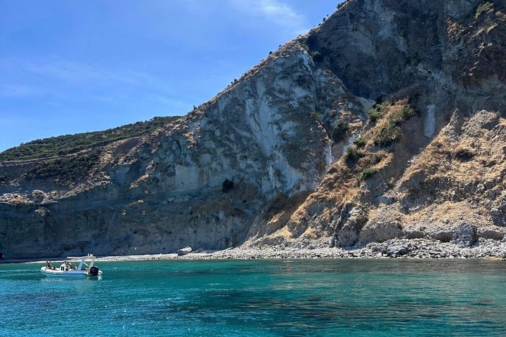 Boat Tour Ponza Palmarola