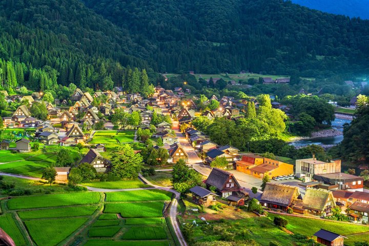 Shirakawago & Kanazawa from Kyoto by bullet train