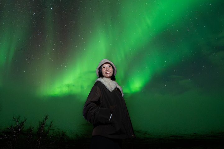 Northern Lights Tour with Local Guide and Photos