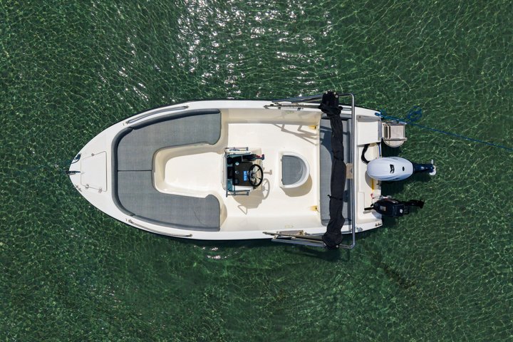 Full-Day Private Boat Rental in Tsilivi – No License Needed