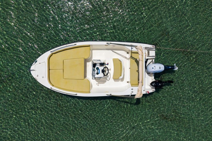 Full-Day Private Boat Rental in Tsilivi – No License Needed