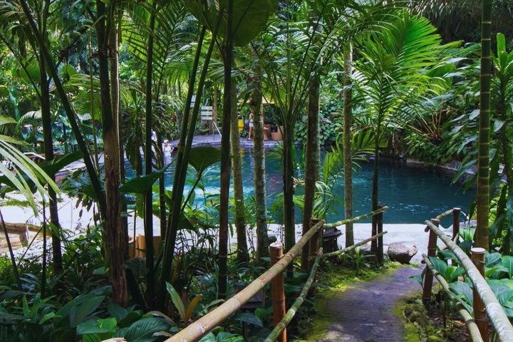 Manila Hidden Valley Springs Day Tour with Lunch
