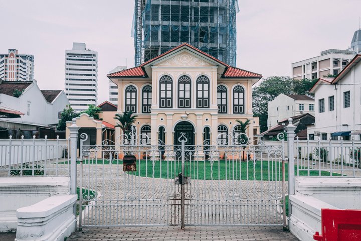 Penang Half-day City Tour with Trishaw Ride & Upside Down Museum