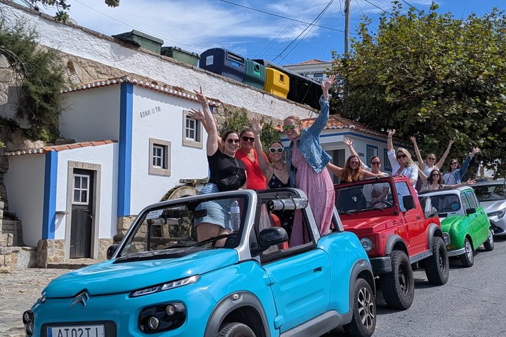 Private Sintra Tour Palaces and Coast by Vintage Car or Jeep