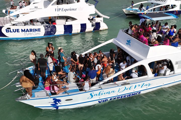 Best Punta Cana Caribbean Hip Hop Party Boat Live DJ & Open Bar