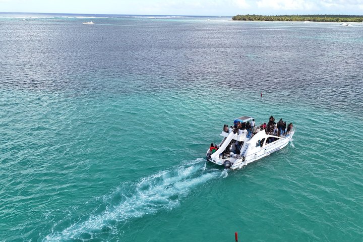 Best Punta Cana Caribbean Hip Hop Party Boat Live DJ & Open Bar