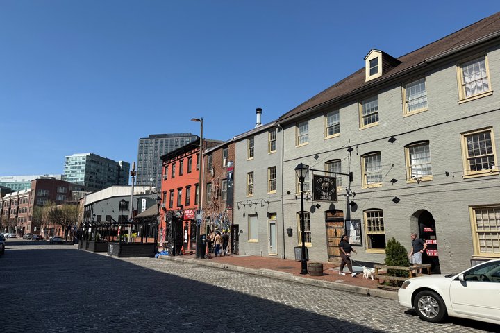 Baltimore: Fells Point & Little Italy Food Tour with 7 Tastings