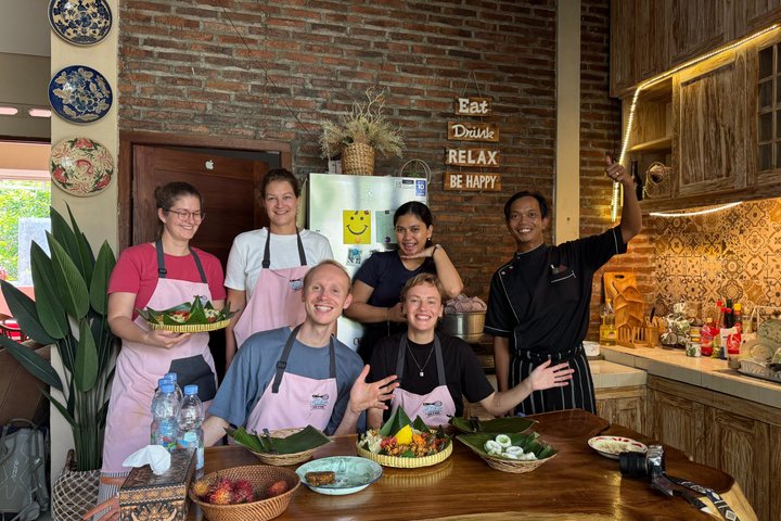 Yogyakarta Cooking Class and Market Tour