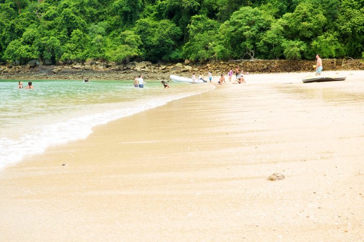 All-inclusive 8-hour catamaran tour to Isla Taboga from Panama City