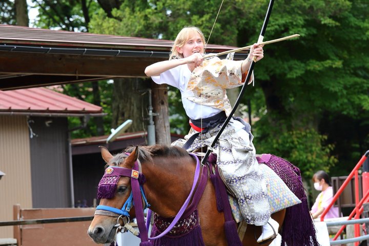 Horseback Archery Experience with Mt. Fuji Views