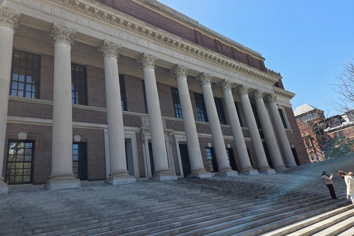 Boston/Cambridge: Walking Tour Harvard & MIT: The Genius Belt