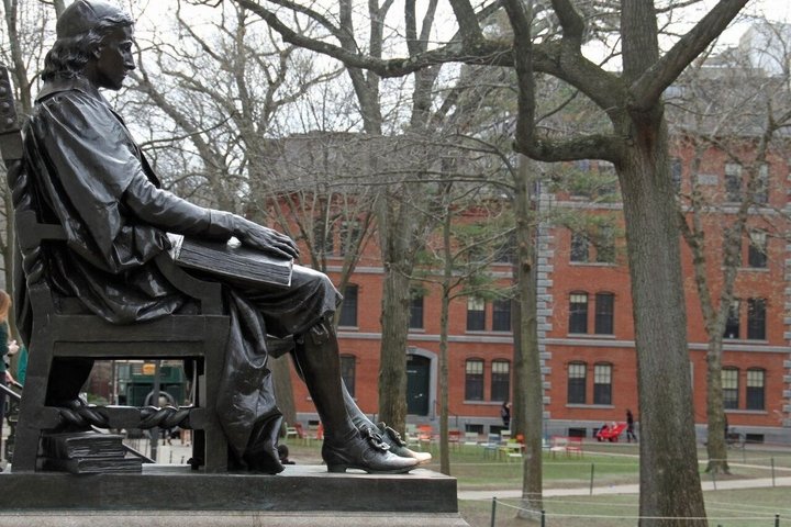 Boston/Cambridge: Walking Tour Harvard & MIT: The Genius Belt