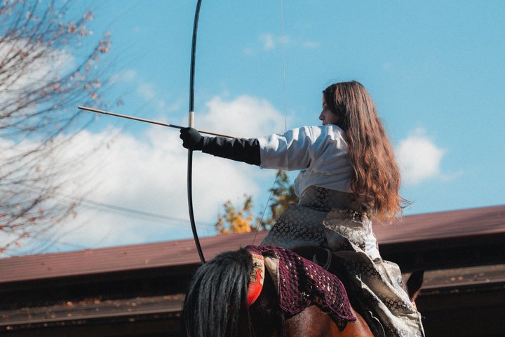 Horseback Archery Experience with Mt. Fuji Views