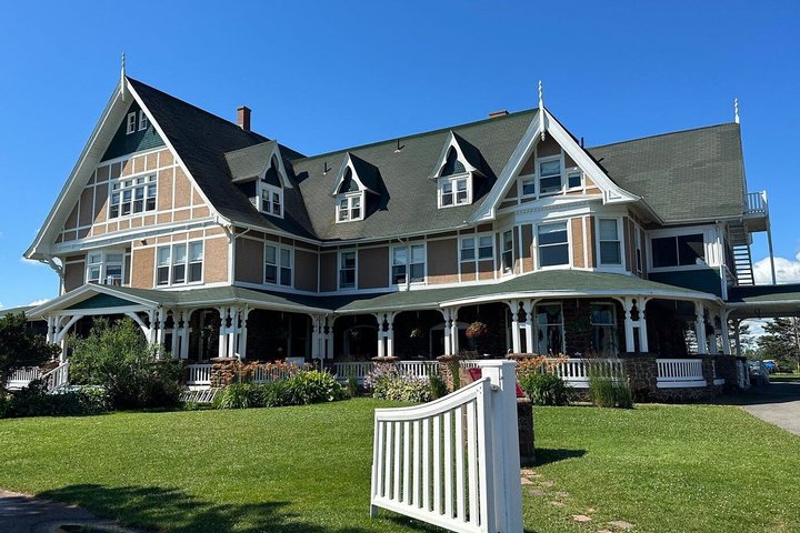 Prince Edward Island Private Tour: Culture Costal and Local Life