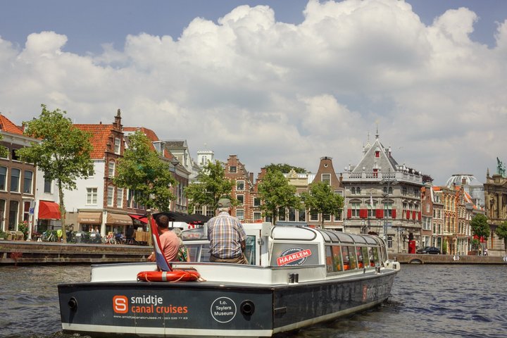 Haarlem: The Past and Present Boat Cruise