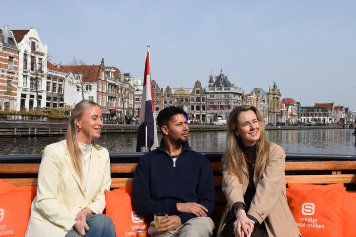 Haarlem: Combi Ticket Scenic Cruise + Stroopwafel workshop