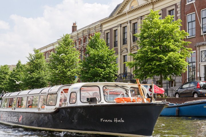 Haarlem: The Past and Present Boat Cruise