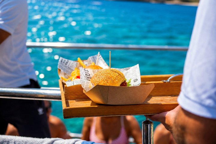 Blue Lagoon & 3 Islands Cruise with Lunch, Wine & Swim from Split