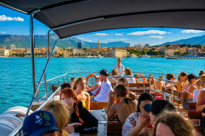 Blue Lagoon & 3 Islands Cruise with Lunch, Wine & Swim from Split