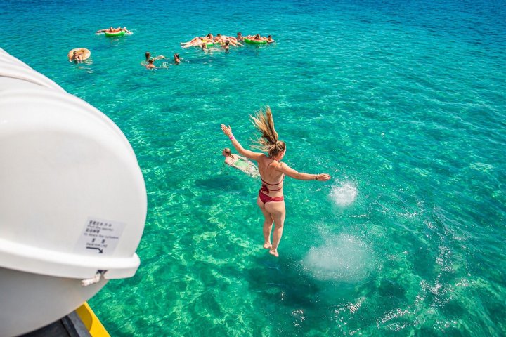 Blue Lagoon & 3 Islands Cruise with Lunch, Wine & Swim from Split