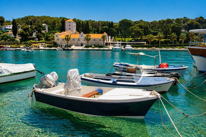 Blue Lagoon & 3 Islands Cruise with Lunch, Wine & Swim from Split