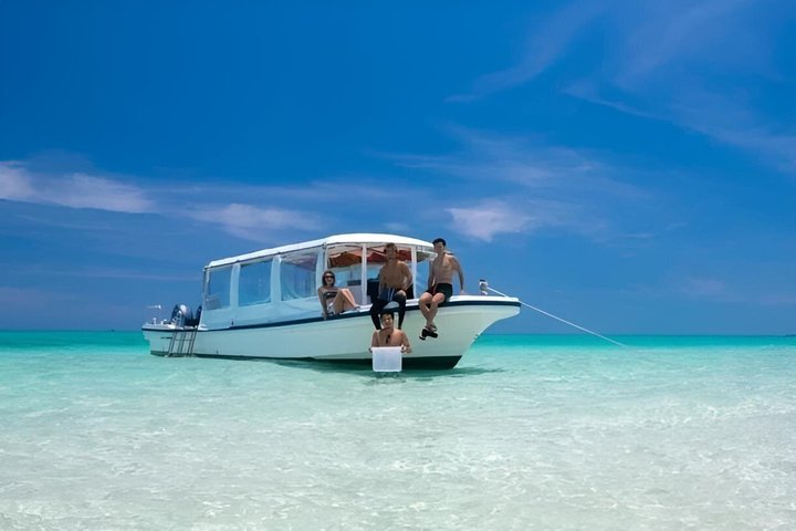 Okinawa Ishigaki Phantom Island and Blue Cave Snorkeling