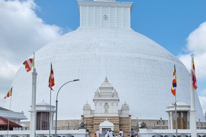 Anuradhapura Sacred City: Private Half a Day Guided Heritage Tour