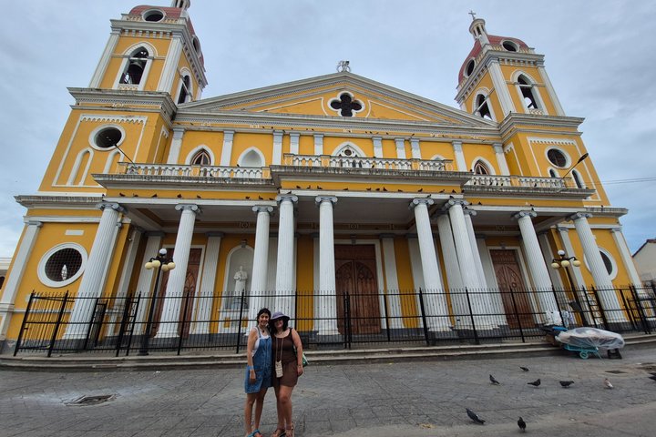 Nicaragua Private Day Tour: Masaya Volcano, Granada & Boat Ride!