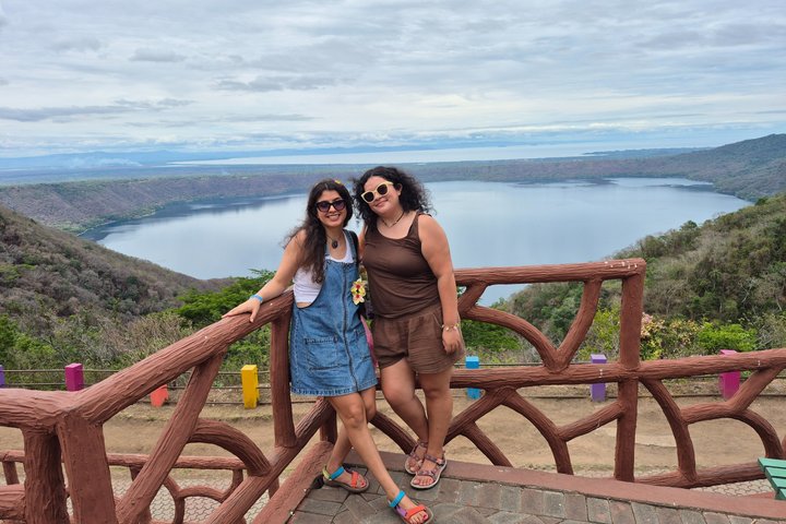 Nicaragua Private Day Tour: Masaya Volcano, Granada & Boat Ride!