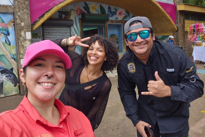 Private Transfer: Managua (MGA) — Bilingual Host, All Nicaragua