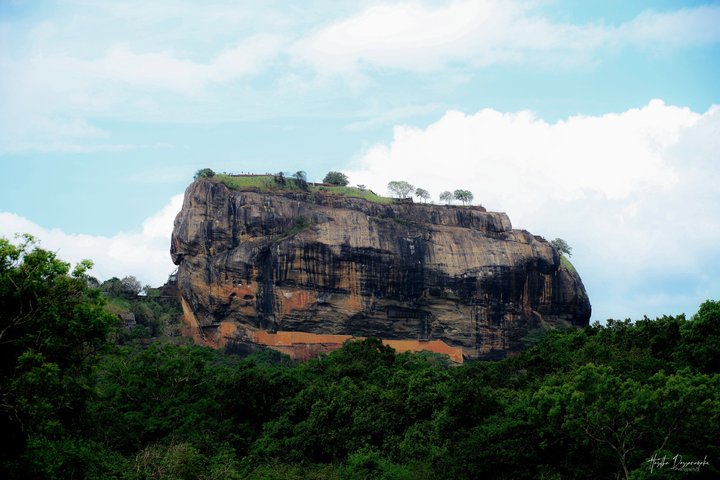 Sigiriya Hike & Minneriya Safari Private Full Day Tour
