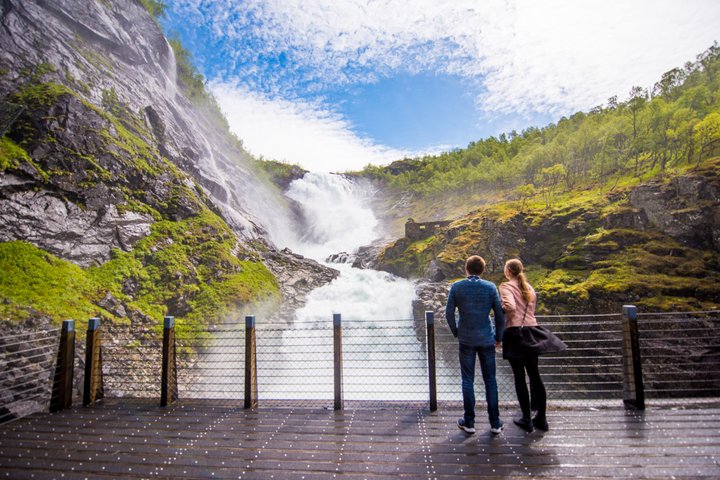 Guided tour - Viking Village, Nærøyfjord Cruise and Flåm Railway
