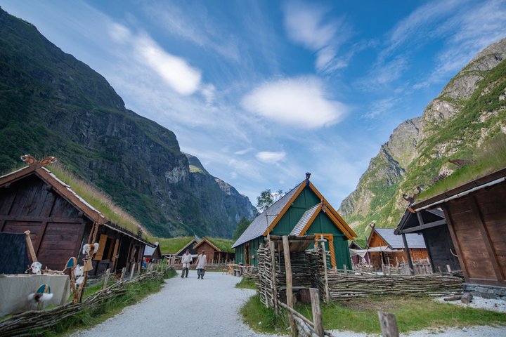 Guided tour - Viking Village, Nærøyfjord Cruise and Flåm Railway