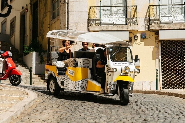 Private Lisbon Sightseeing Tuk-Tuk Tour: Alfama, Belém & More