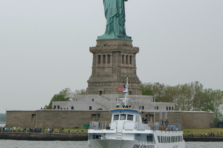New York City 90-Minute Cruise: Lady Liberty, Bridges and Skyline