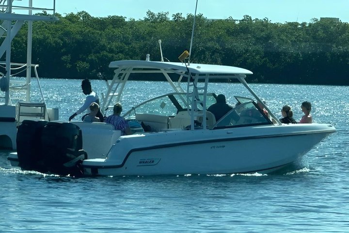 Stingray City, Star fish Point and Snorkeling Private Boat Tour