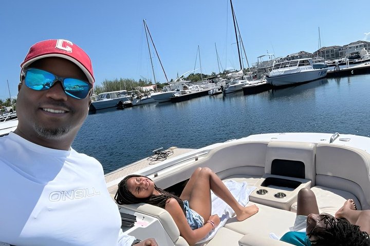 Stingray City, Star fish Point and Snorkeling Private Boat Tour