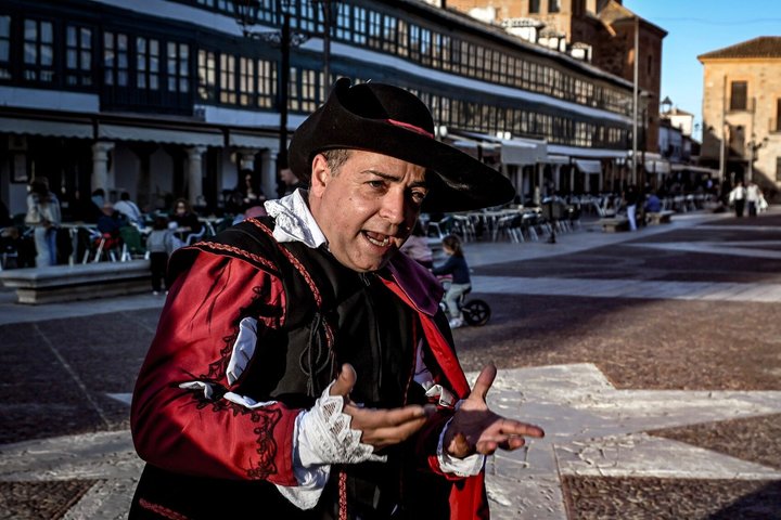 Almagro Theatrical tour with characters from the Golden Age
