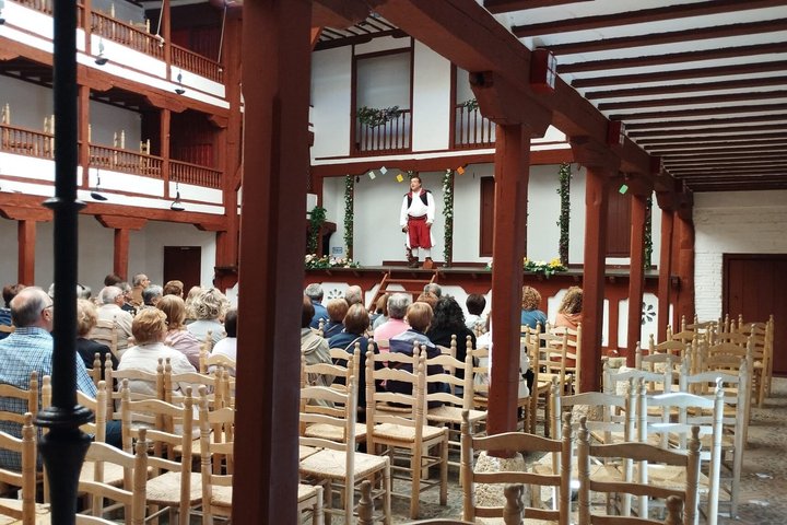 Almagro Theatrical tour with characters from the Golden Age