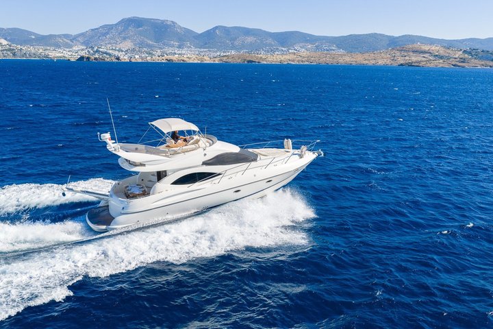 Private VIP Motoryacht Charter in Bodrum For 6 Hours With Lunch