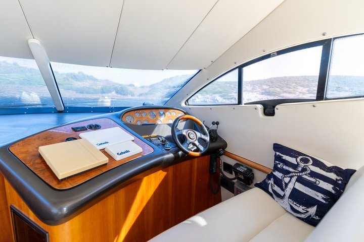 Private VIP Motoryacht Charter in Bodrum For 6 Hours With Lunch