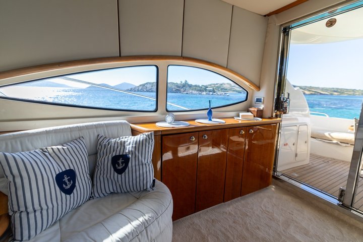 Private VIP Motoryacht Charter in Bodrum For 6 Hours With Lunch