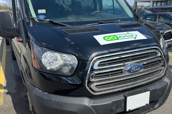 JFK to Manhattan: One Way Shared Arrival Transfer