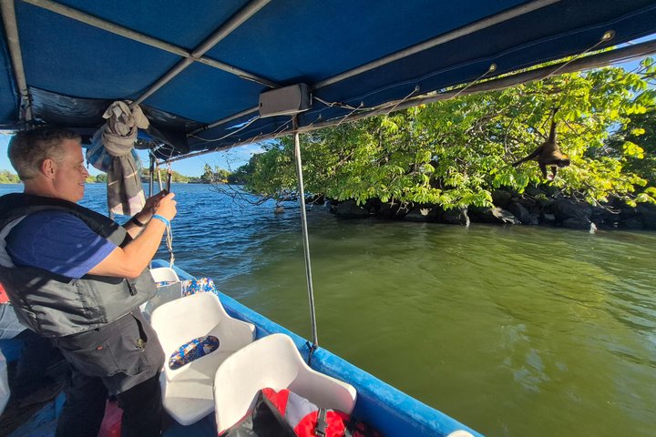 Nicaragua Private Day Tour: Masaya Volcano, Granada & Boat Ride!