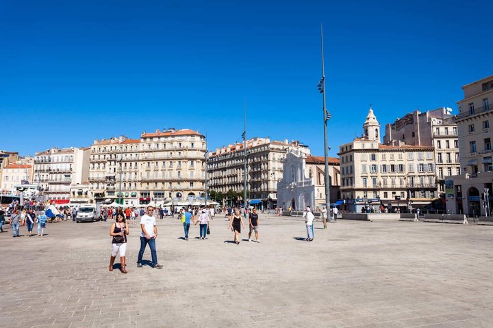 Hello Gijon: Private 2-Hour Intro City Walk with Local Guide