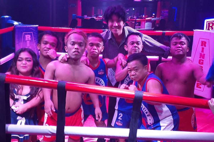 Makati : Pubcrawl Midget boxing rooftop music and gogo clubs