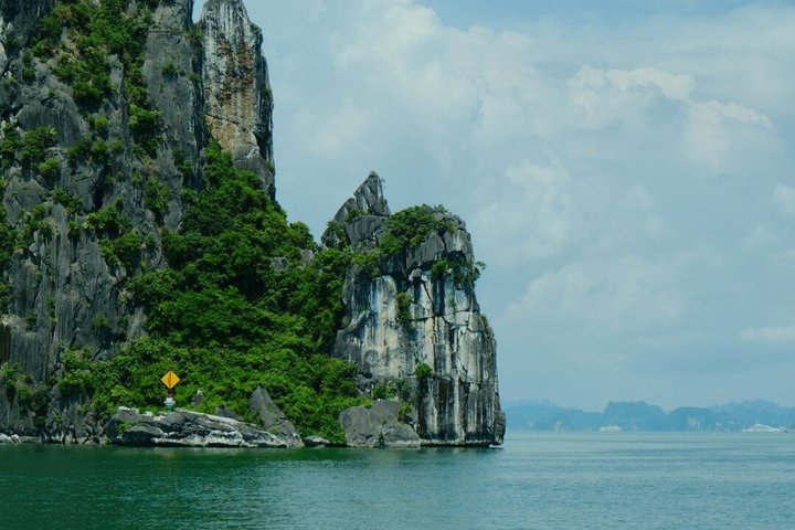 Hanoi: 3D2N 6 Star Cruise Ha Long - Lan Ha | Viet Hai Cycling