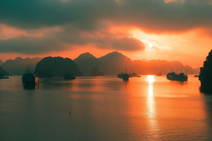 Hanoi: 3D2N 6 Star Cruise Ha Long - Lan Ha | Viet Hai Cycling