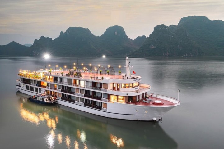 3 Day/2 Night Halong-Lan Ha Bay 5 Star Cruise with Balcony Cabin