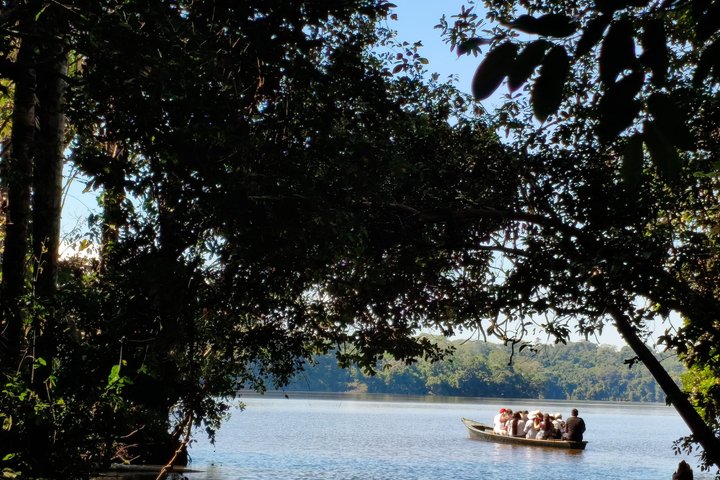 Sandoval Lake Full Day Tour in Tambopata